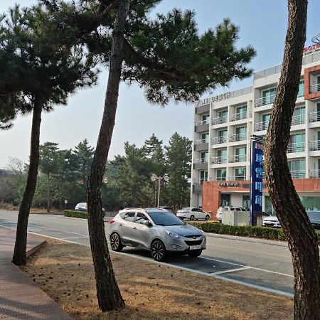 Pine Beach Yangyang Eksteriør billede