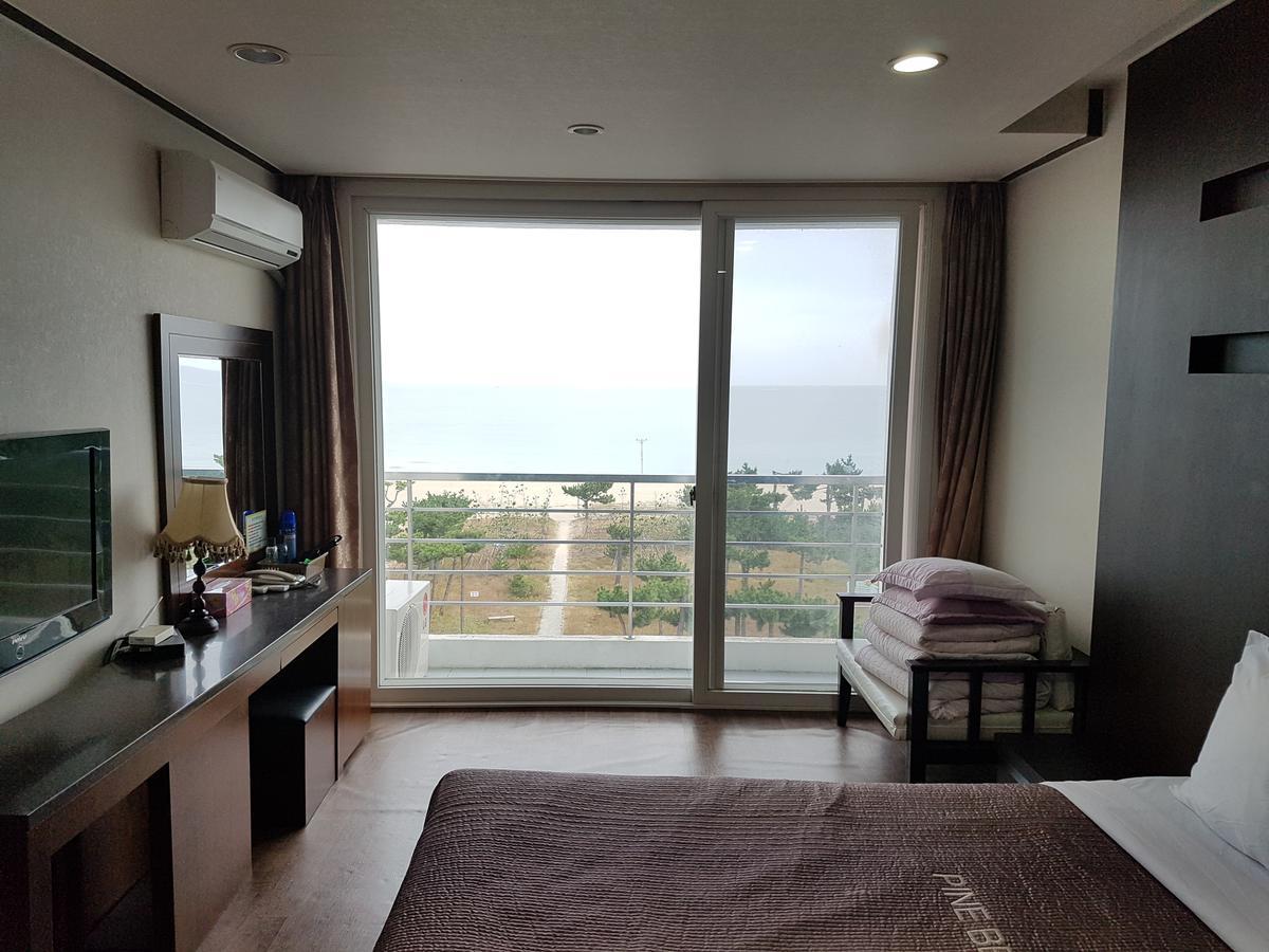 Pine Beach Yangyang Eksteriør billede
